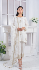 Motif Grip Embroidered Suit-035